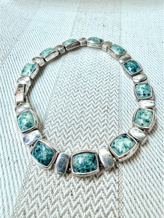 Liz Claiborne Jewelry - Vintage Liz Claiborne Green Cabochon Link Bracelet Signed